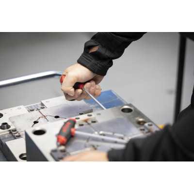 Wiha Zástrčný klíč s rukojetí tvaru T ComfortGrip Šestihran MagicRing s boční pracovní částí, matně chromovaný 10.0 mm (45445)